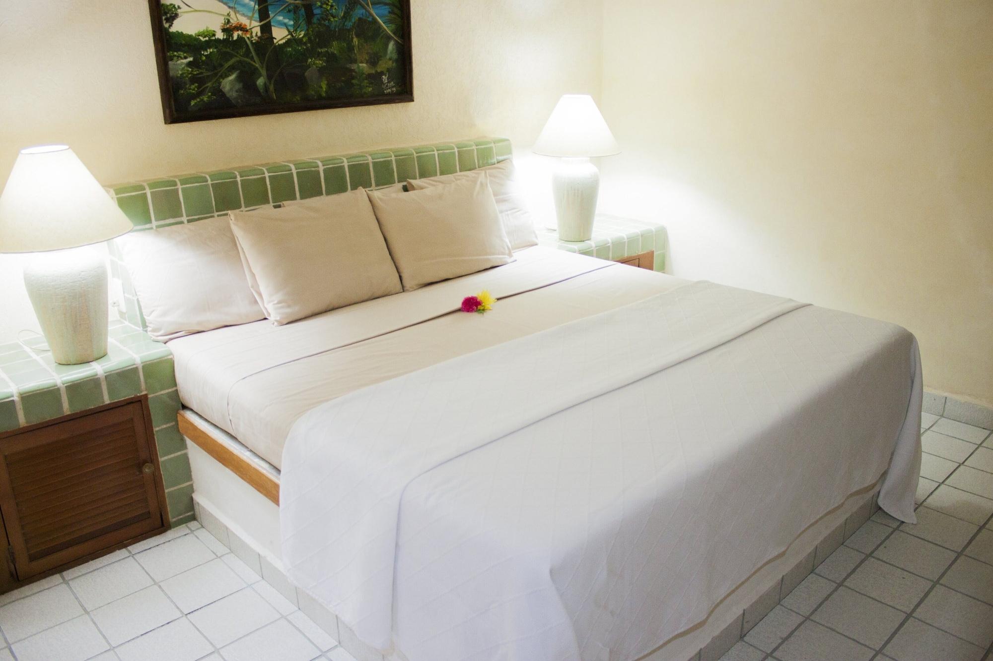 Отель Coral Ixtapa Икстапа Экстерьер фото